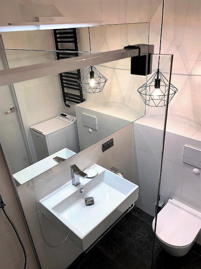 A Modern Apartment For 2 People 克拉科夫 外观 照片